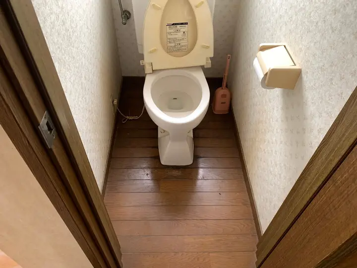 施工前のトイレ